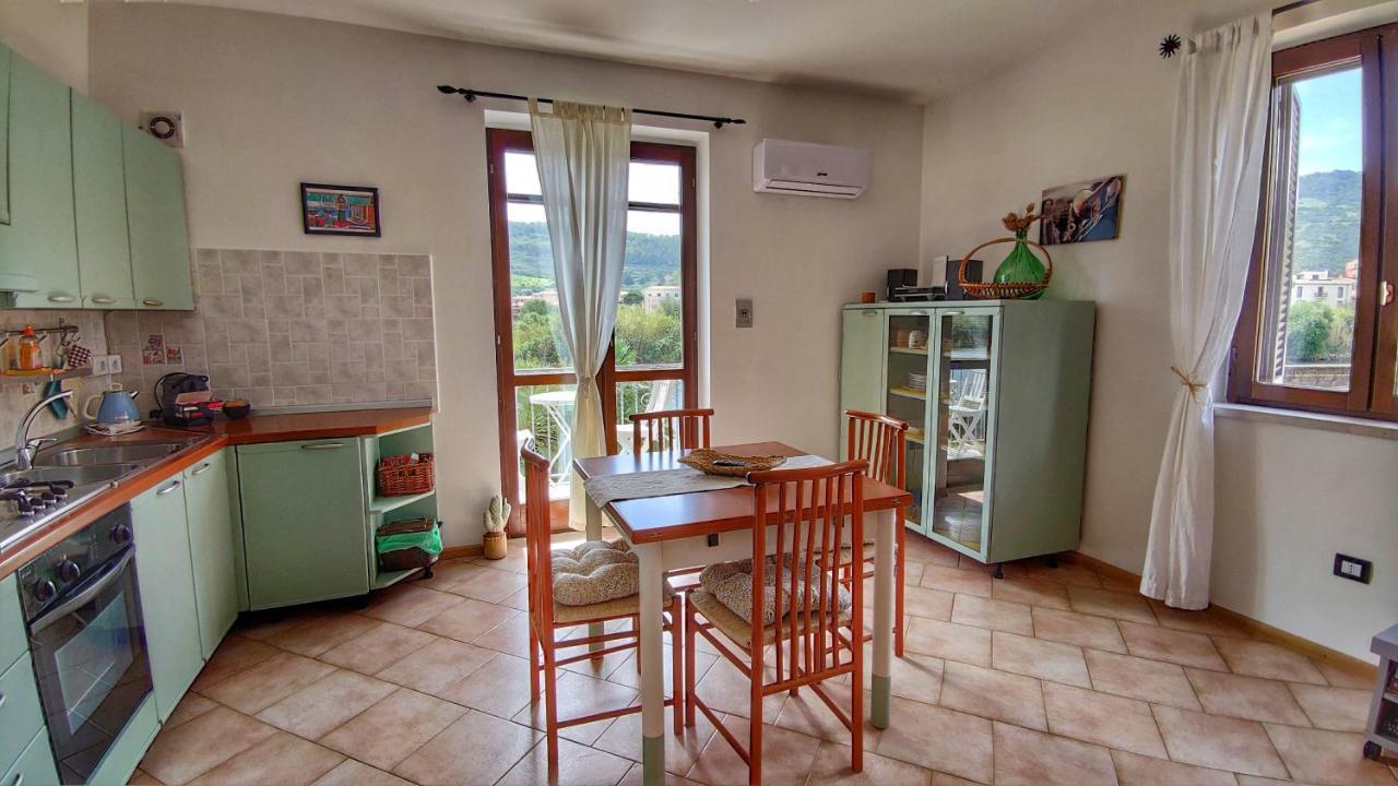 Temo River House Romantic Balcony And Peaceful Retreat In The Heart Of Bosa Kültér fotó