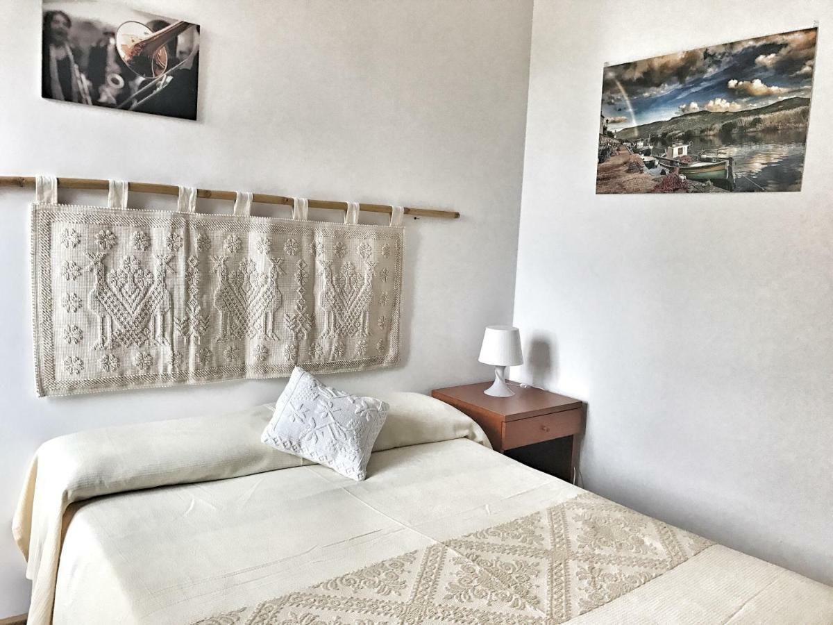 Temo River House Romantic Balcony And Peaceful Retreat In The Heart Of Bosa Kültér fotó